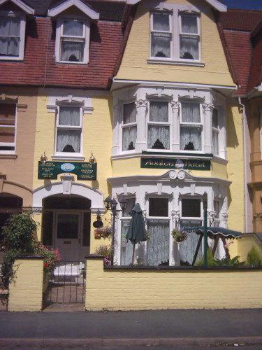 Avalon Guest Accommodation Great Yarmouth Esterno foto