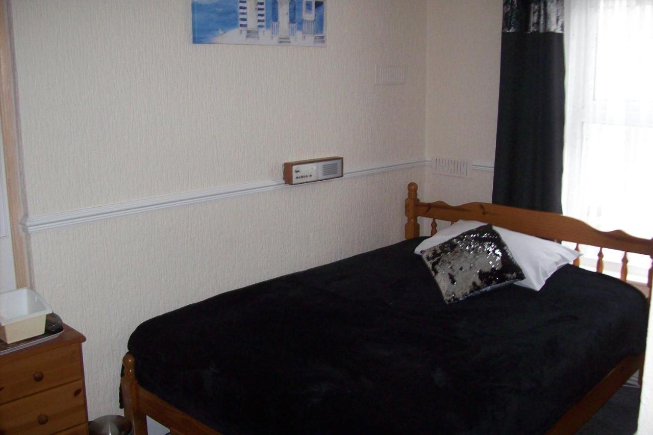 Avalon Guest Accommodation Great Yarmouth Esterno foto